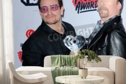 Fototapeta: Bono i the edge of u2 na 2016 iheartradio music awards, które