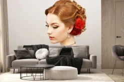 Fototapeta: Bride. złoty kobieta włosów z czerwonym kwiatem. naszyjnik platinum