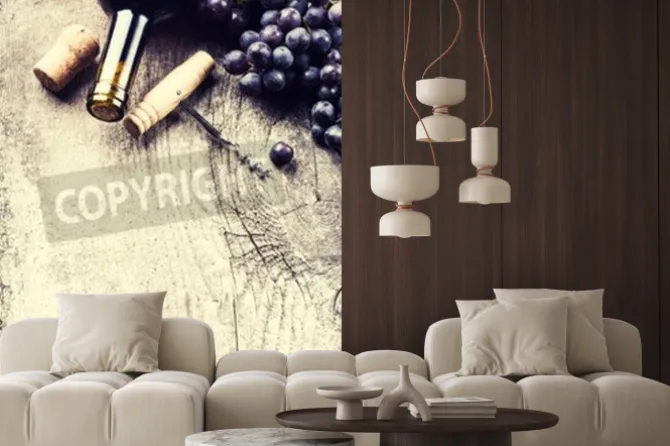 Fototapeta: Butelka wina, ciemne winogron i korki na starym drewnianym tle