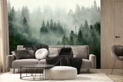 Fototapeta: Ciemnozielony las iglasty we mgle