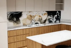 Fototapeta: Czarno-białe marmur z delikatnym złotym zdobieniem