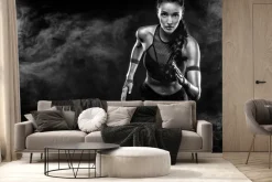 Fototapeta: Czarno-białe zdjęcie biegnącej kobiety