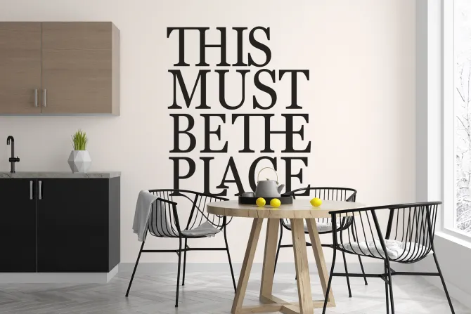 Fototapeta: Czarny napis po angielsku na jasnym tle