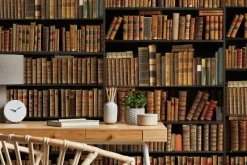 Fototapeta: Drewniane półki ze starymi książkami