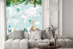 Fototapeta: Dziecięca mapa świata ze zwierzętami podróżnikami