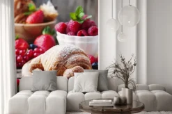 Fototapeta: Fresh croissant z mieszanki jagód