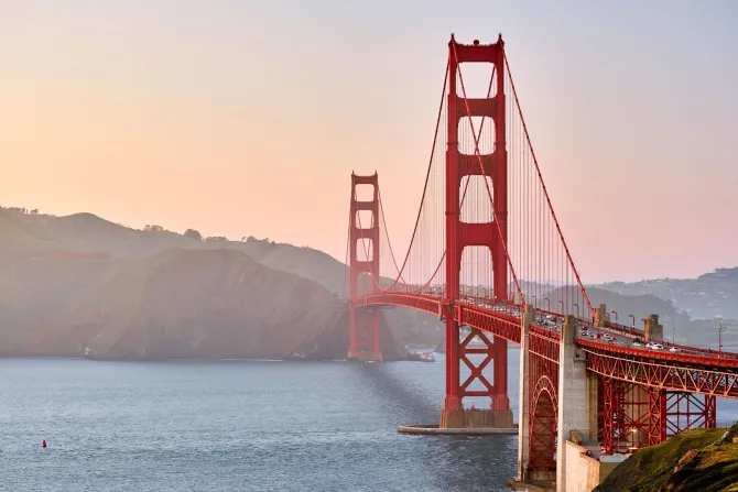 Fototapeta: Golden gate bridge o zachodzie słońca