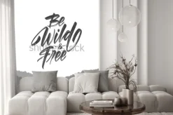 Fototapeta: Ilustracja wektorowa: odręczny pędzel typ napis be wild i za