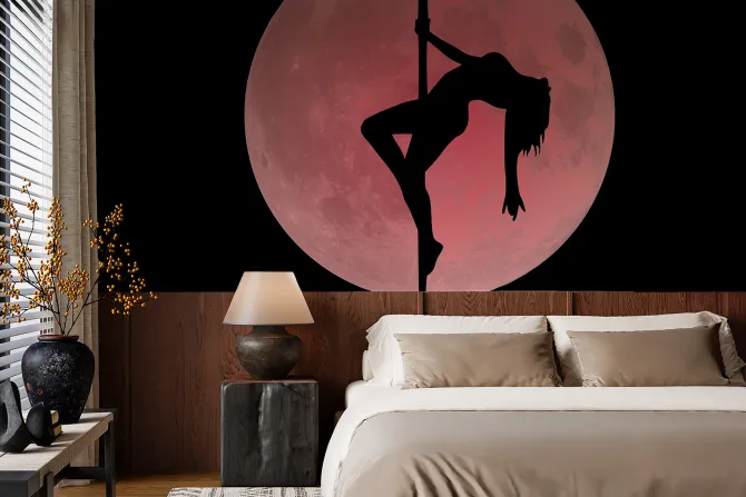 Fototapeta: Kobieta tańcząca na rurze w pełni księżyca