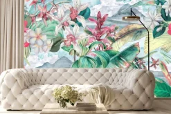 Fototapeta: Kolorowe storczyki z liśćmi monstery