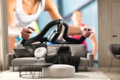 Fototapeta: Leute beim spinning in einem fitnessstudio