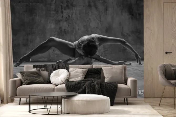 Fototapeta: M? oda pi? kna tancerka stwarza w studio