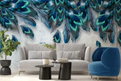 Fototapeta: Niebieskie pióra na szarym betonowym tle styl loft industrialny