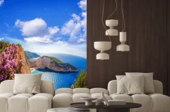 Fototapeta: Plaża navagio z morskiej i kwiaty przeciw błękitne niebo na wyspie