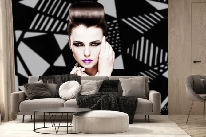 Fototapeta: Portret kobiety z fioletowymi ustami i mocnym makijażem