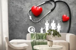 Fototapeta: Rodzinna postać, czerwone serca i stetoskop na szarym tle. pojęcie