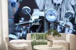 Fototapeta: Starego rocznika motocykla z chromowanymi akcentami i reflektorem