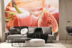 Fototapeta: Suszone plastry jamon z figami na tabeli drewna, żywności tradycyjnej