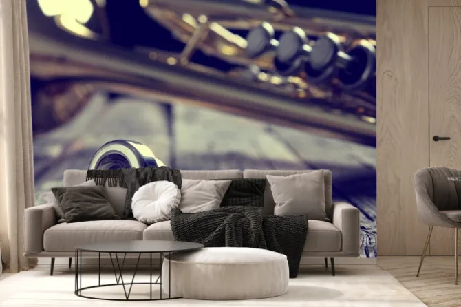 Fototapeta: Trąbka ustnik na starym drewnianym stole. zabytkowy styl.