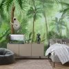 Fototapeta: Tropikalna zielona roślinność w dżungli ze zwierzątkami