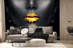 Fototapeta: Twarz kobiety ze złotawą farbą na ustach