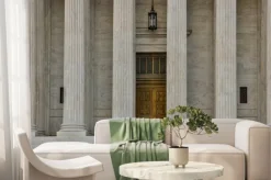 Fototapeta: Usa, district of columbia, washington. the door of the us supreme