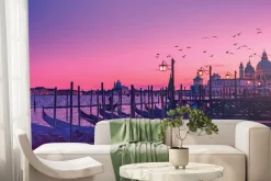 Fototapeta: Wenecki zachód słońca na tle gondol i katedry