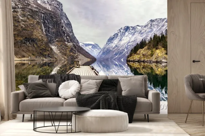 Fototapeta: Widok z miejscowości gudvangen w kierunku fiordu w norwegii