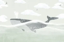 Fototapeta: Wieloryb w morzu na tle chmur i ptaków