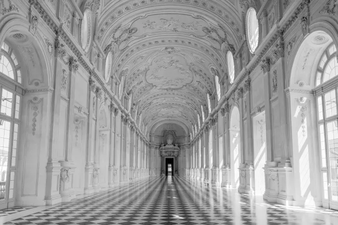 Fototapeta: Wnętrze architektonicznego pałacu