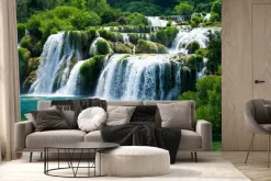 Fototapeta: Wodospad w zielonym lesie