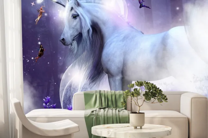 Fototapeta: Wróżki i biały jednorożec wśród fioletowych kwiatów