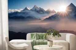 Fototapeta: Wschód słońca w górach z ośnieżonymi szczytami