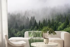 Fototapeta: Zielony górski las świerkowy spowity poranną mgłą