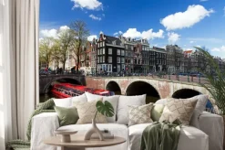 Naklejka: Amsterdam kanał skrzyżowanie z czerwonej łodzi wycieczkowych