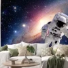 Naklejka: Astronauta w kosmosie na tle galaktyki