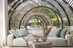 Naklejka: Ażurowy tunel w parku