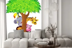 Naklejka: Bajkowe zwierzątka za drzewem