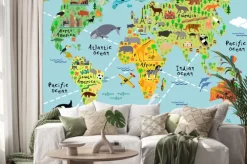 Naklejka: Dziecięca mapa świata z nazwami kontynentów i zwierzętami