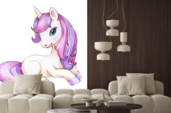 Naklejka: Ilustracja z różowym jednorożcem na białym tle