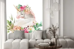 Naklejka: Jednorożec w kompozycji kwiatowej dla dzieci