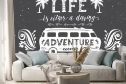 Naklejka: Plakat turystyczny z cytatem motywacji. vintage latem druk z