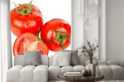 Naklejka: Pomidory z kropli wody samodzielnie na białym tle