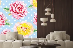 Naklejka: Różowe i żółte piwonie na jasnoniebieskim polka dot tle. akwarela