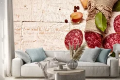 Naklejka: Salami na drewnianym tle