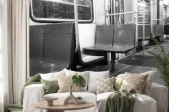 Naklejka: Sedili vuoti di un mezzo pubblico