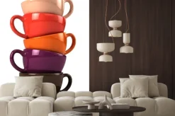 Naklejka: Stos filiżanki kawy wyizolowanych na białym tle