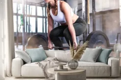 Naklejka: Strzał sprawności fizycznej kobieta w gym z barbell