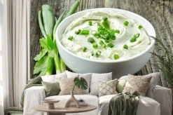 Naklejka: Twarożek ze szczypiorkiem i ziołami