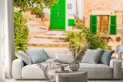 Naklejka: Typowy wystrój roślin na starym tamtejsze miejscowości śródziemnomorskiej